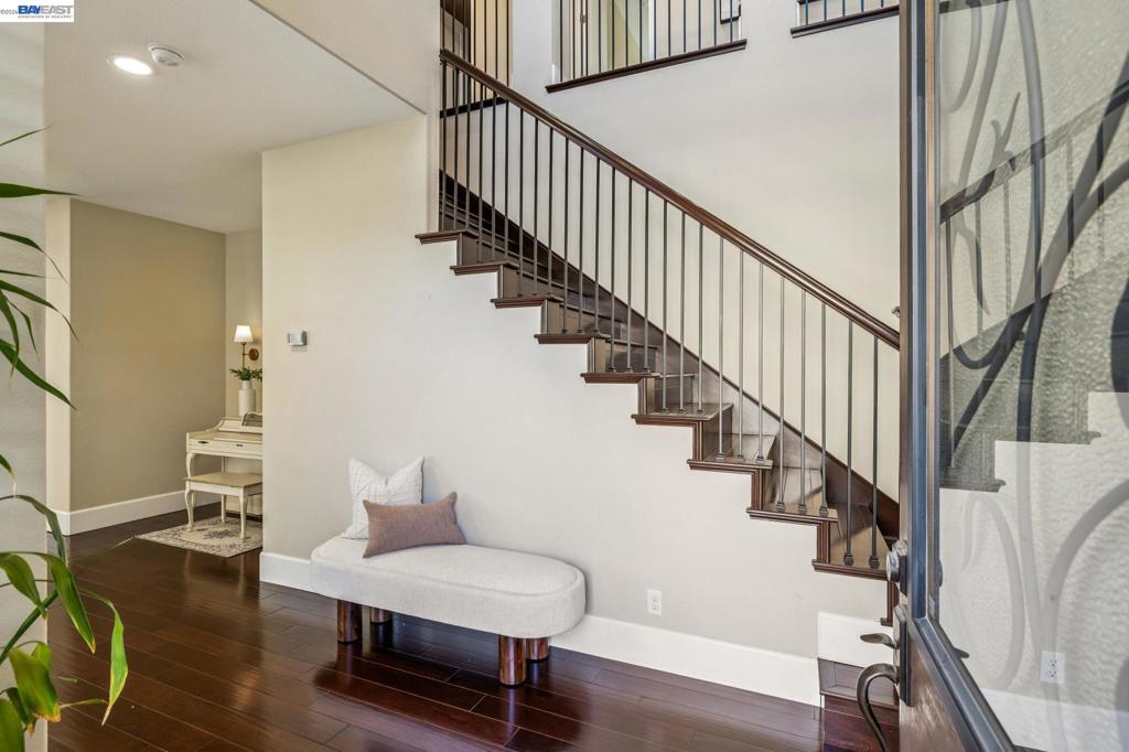 66 Adair Way Property Photo 3