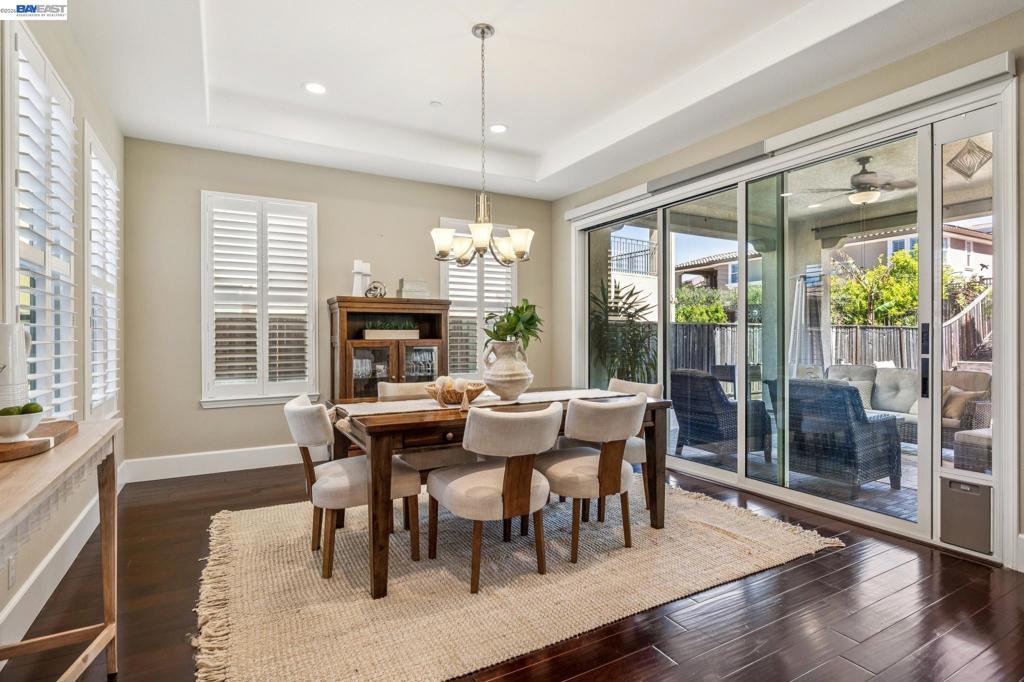 66 Adair Way Property Photo 4