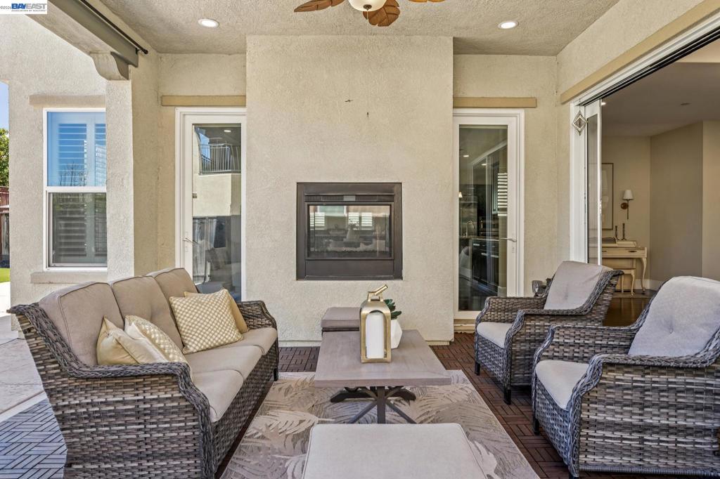 66 Adair Way Property Photo 8
