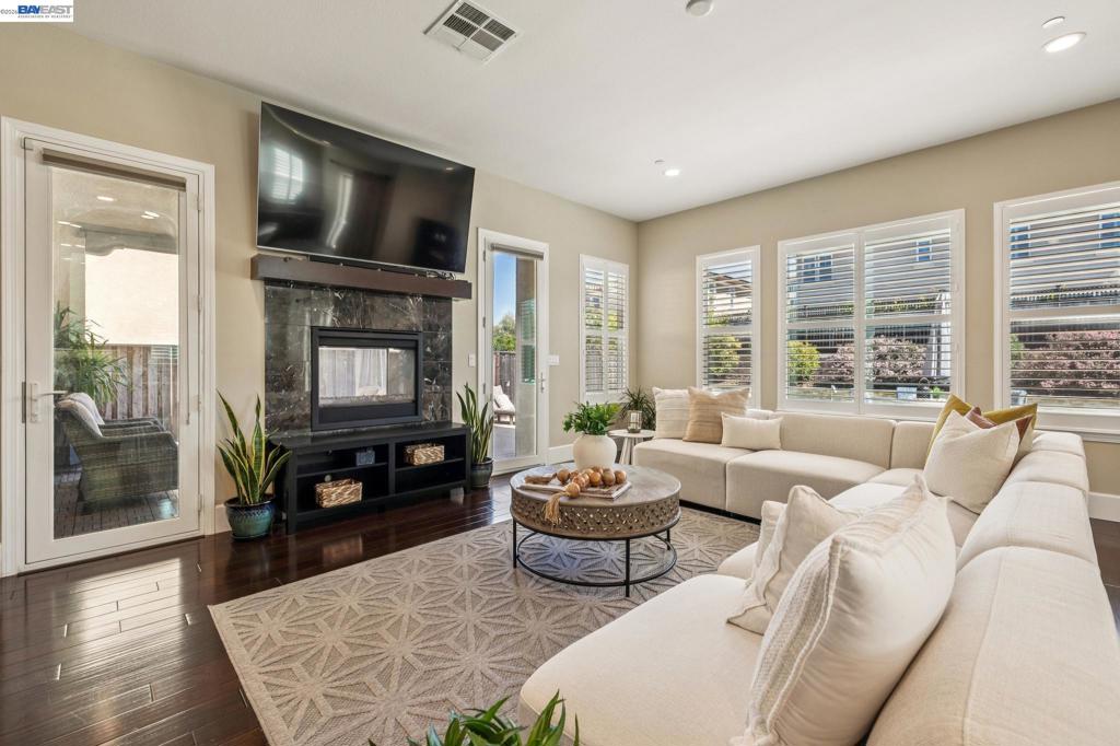 66 Adair Way Property Photo 12