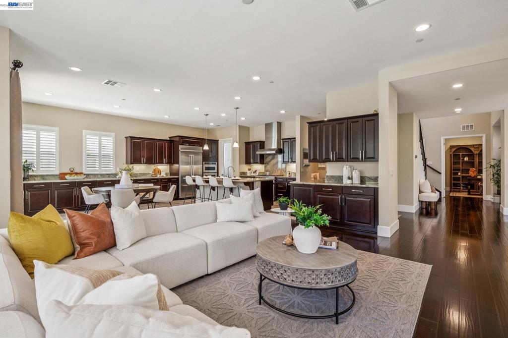 66 Adair Way Property Photo 14