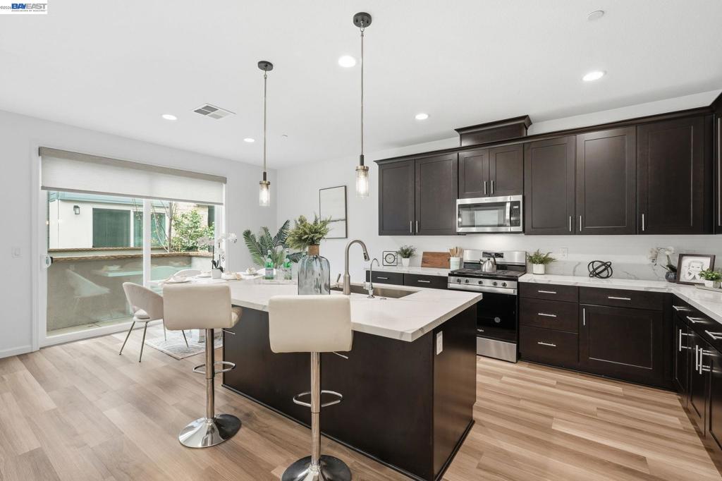 5526 Silver Way Property Photo 11