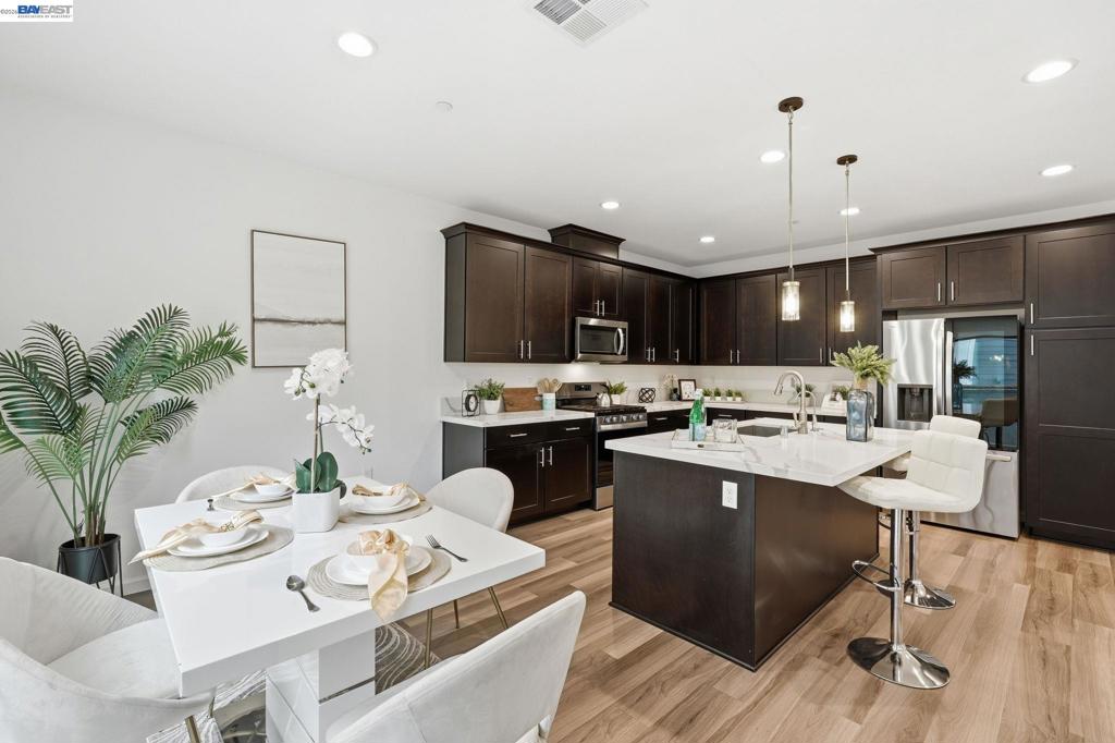 5526 Silver Way Property Photo 15