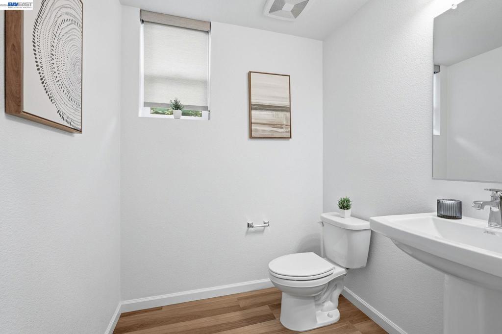 5526 Silver Way Property Photo 16
