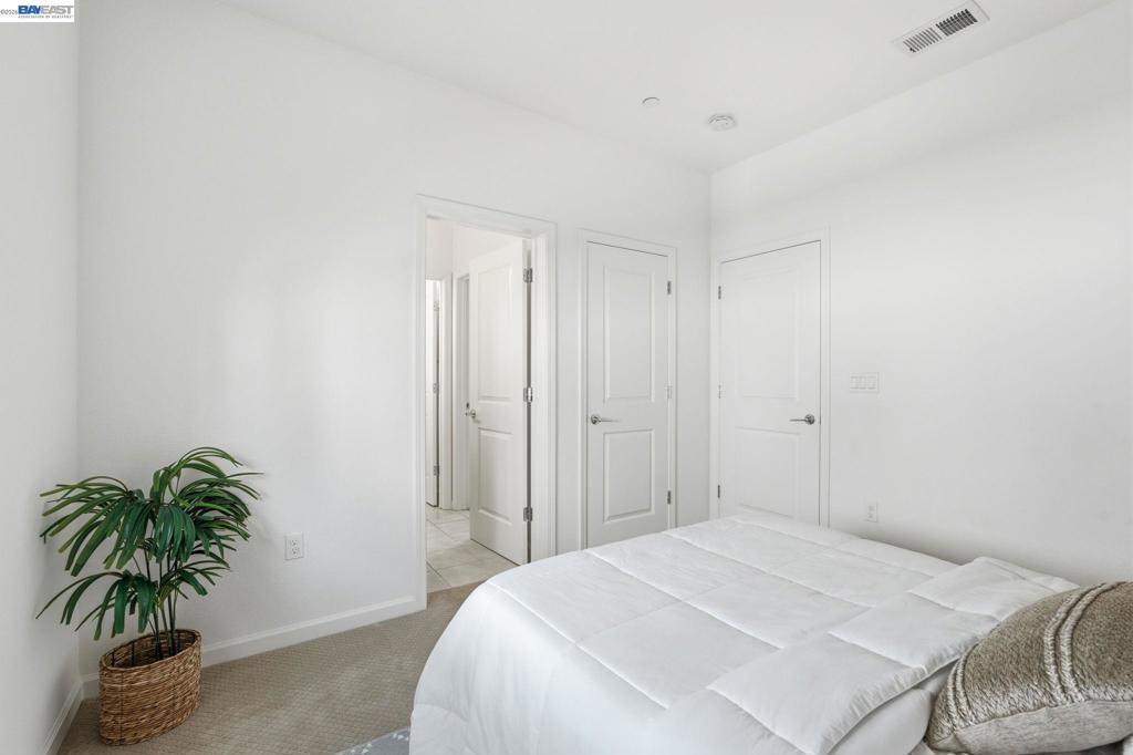 5526 Silver Way Property Photo 28