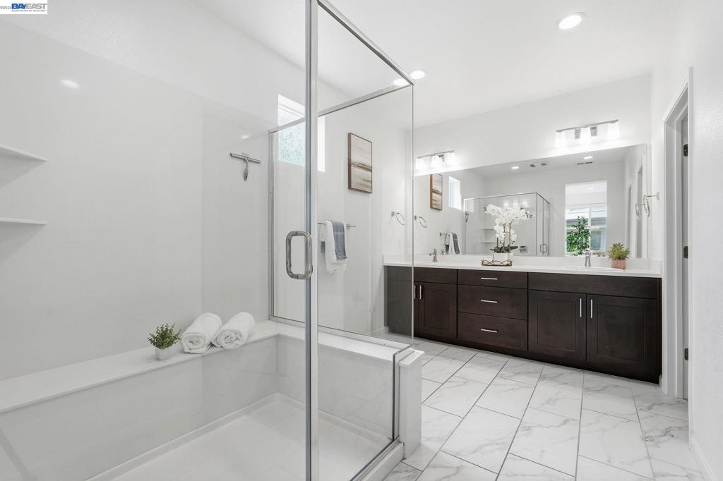 5526 Silver Way Property Photo 38