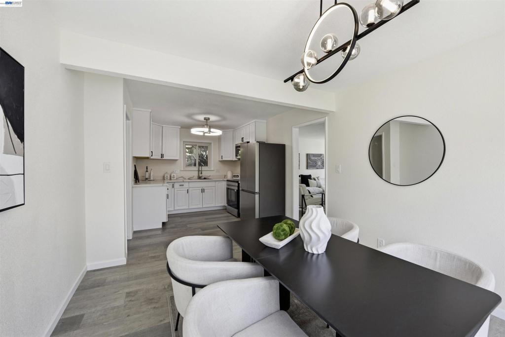42655 Charleston Way Property Photo 13