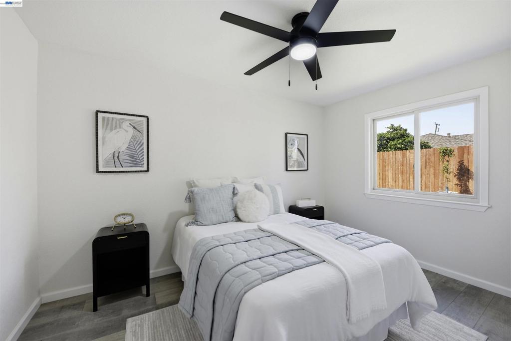 42655 Charleston Way Property Photo 24
