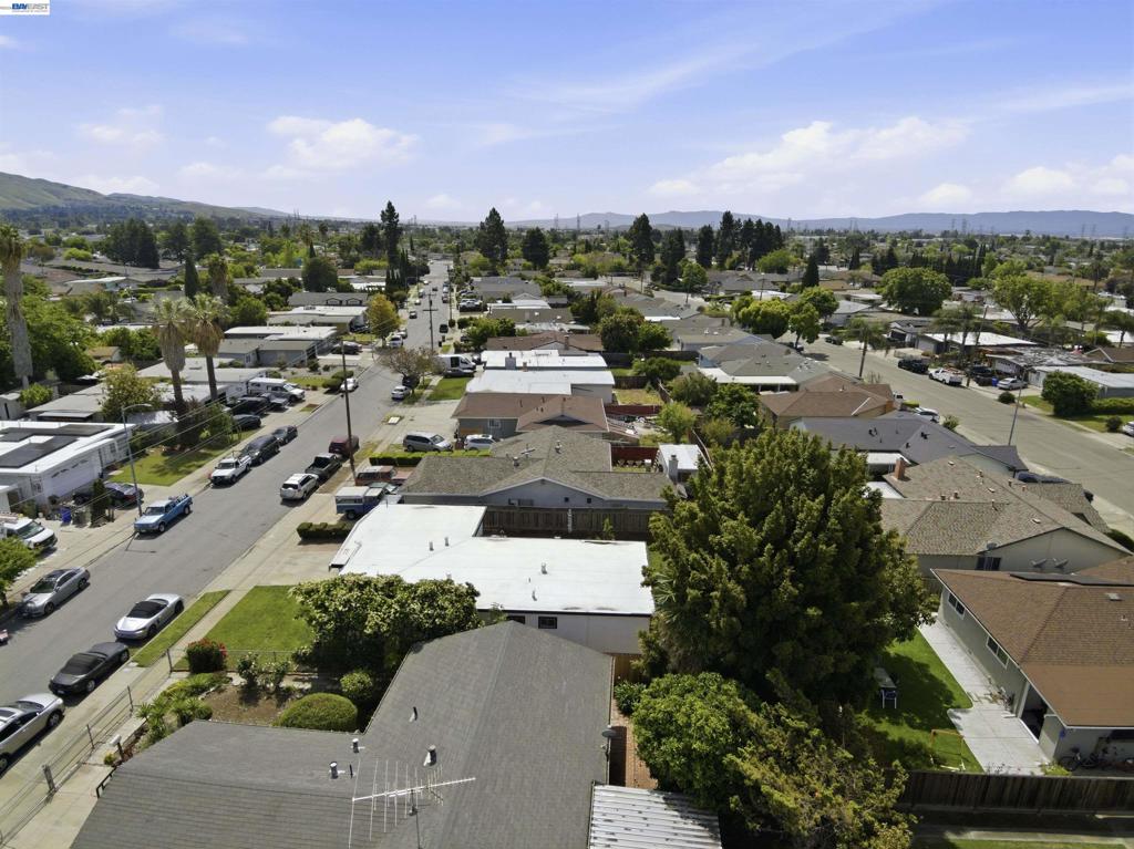 42655 Charleston Way Property Photo 36