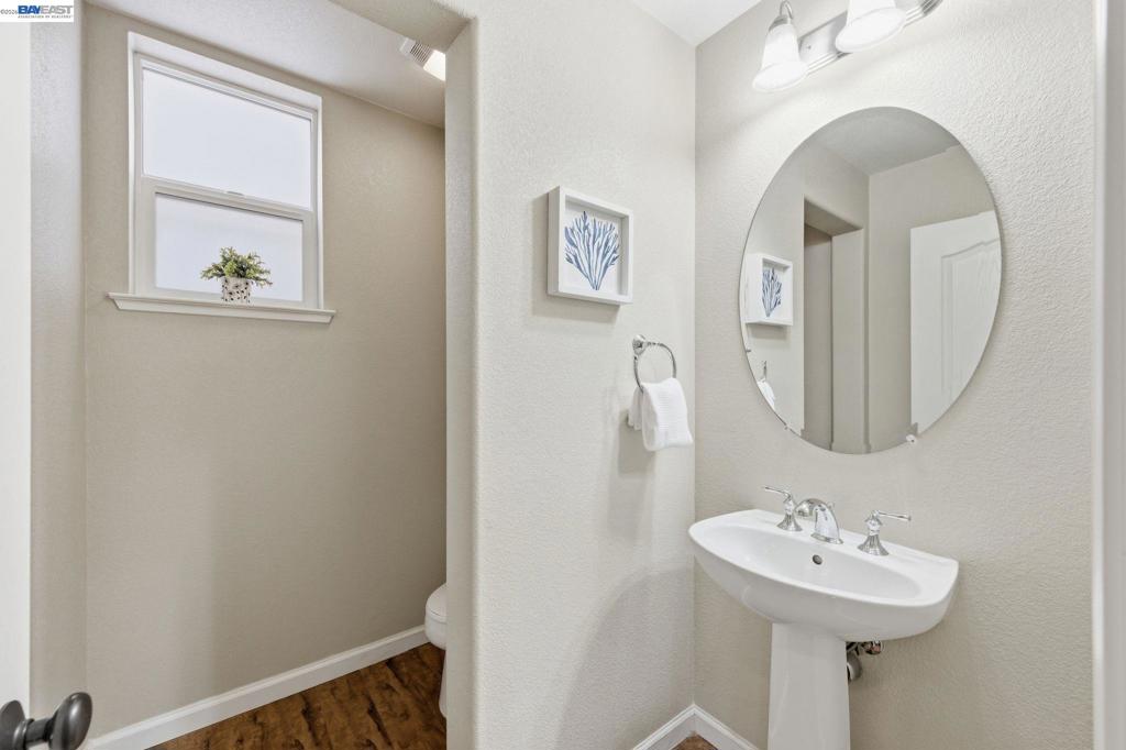 6005 Hillbrook Pl Property Photo 13