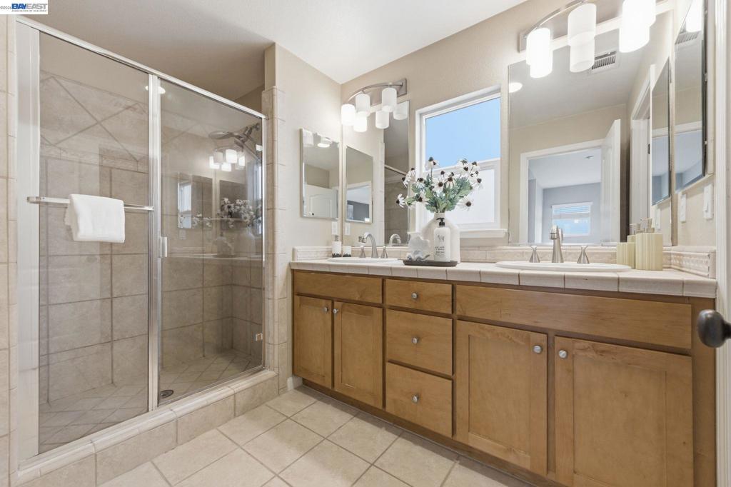 6005 Hillbrook Pl Property Photo 20