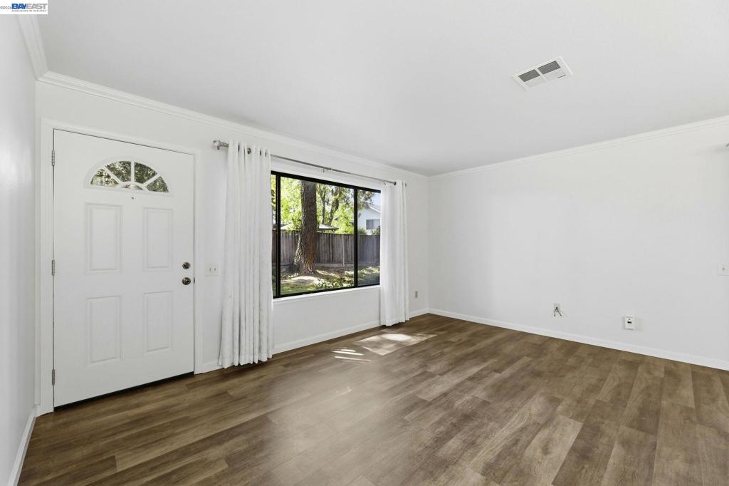 5005 Grey Feather Cir Property Photo 6