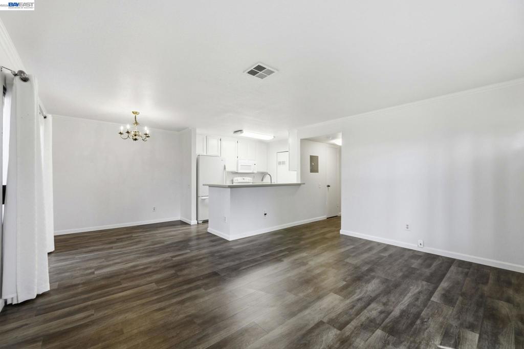 5005 Grey Feather Cir Property Photo 8