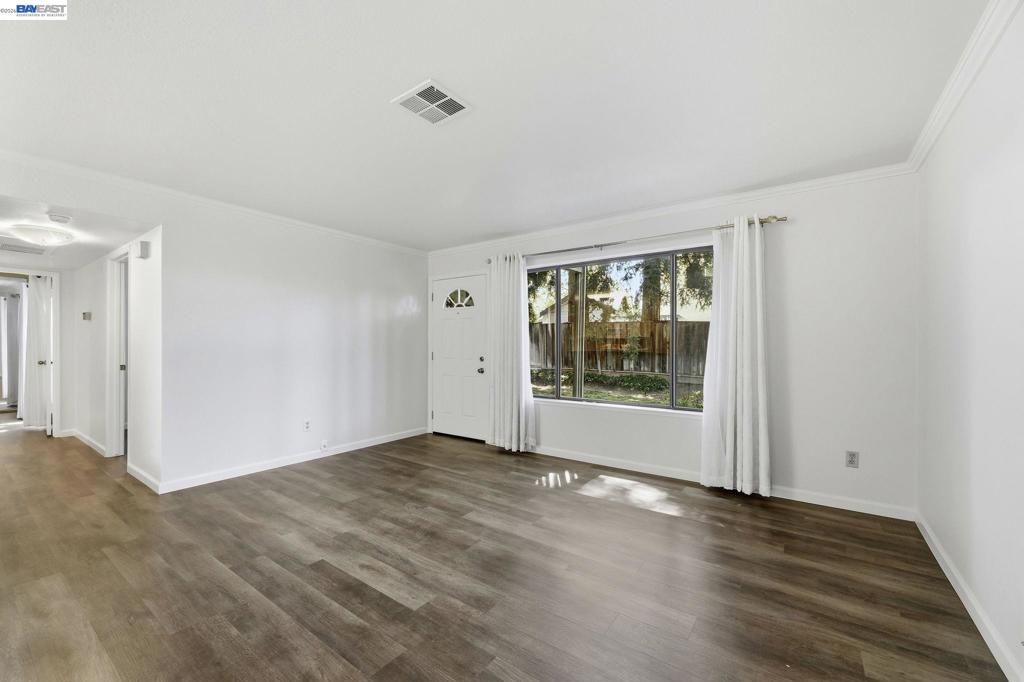 5005 Grey Feather Cir Property Photo 9