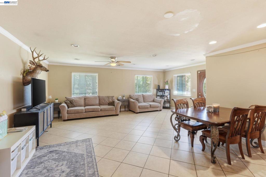 10378 S Priest Property Photo 6
