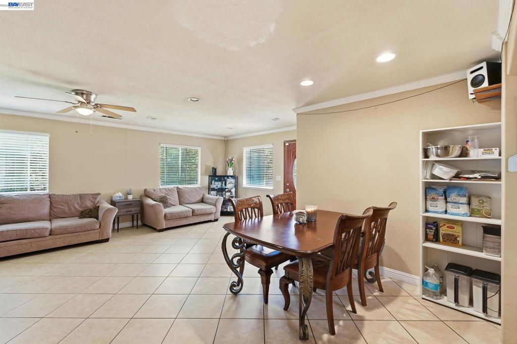 10378 S Priest Property Photo 10