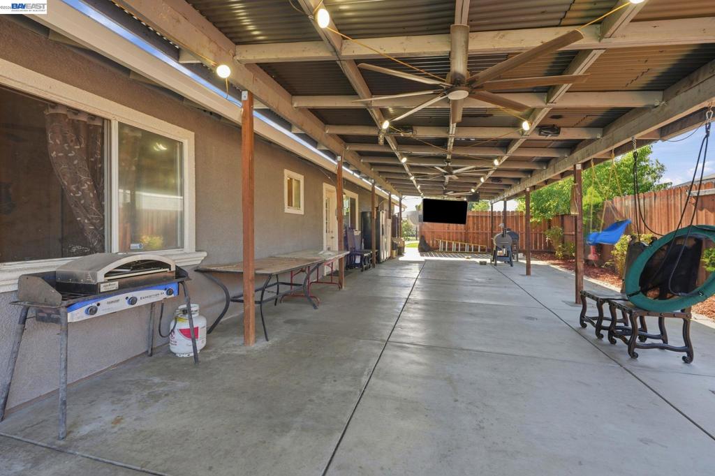 10378 S Priest Property Photo 37