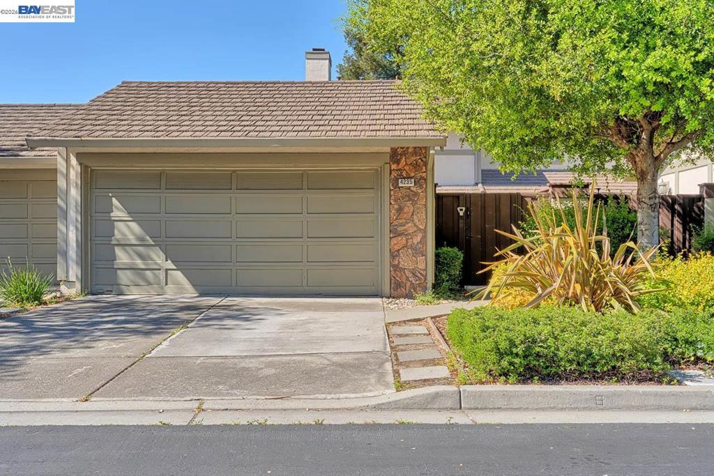 4235 Tanager Cmn Property Photo 2