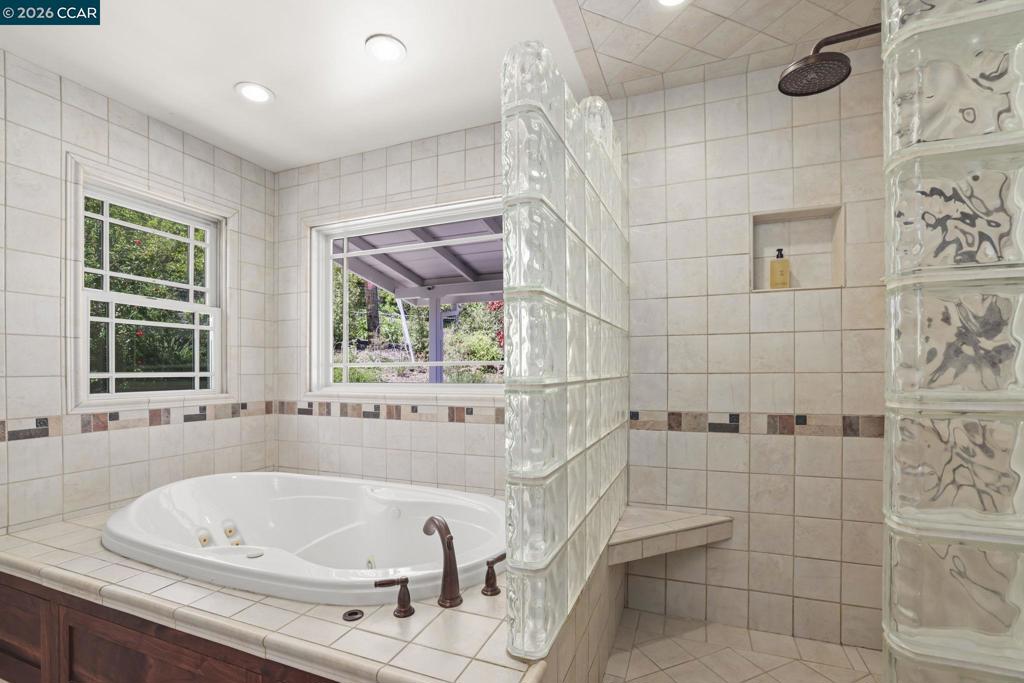 1931 Dowrelio Dr Property Photo 15