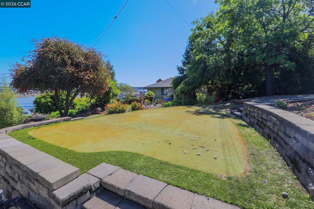 1931 Dowrelio Dr Property Photo 22