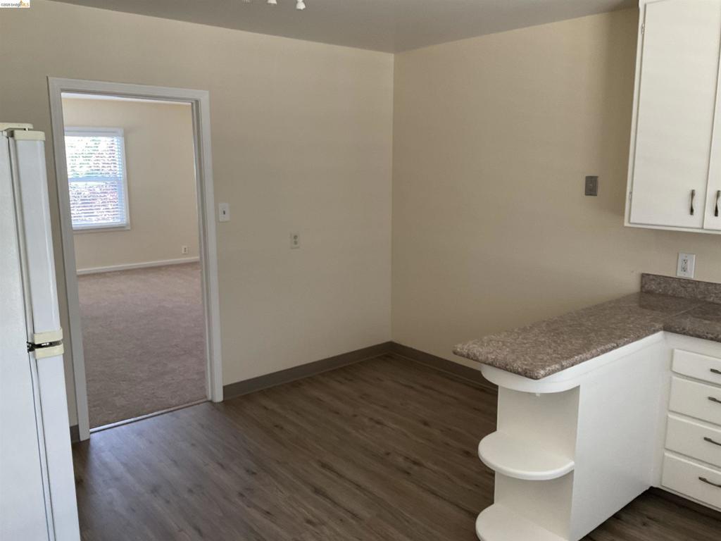510 Mc Laughlin Street Property Photo 4