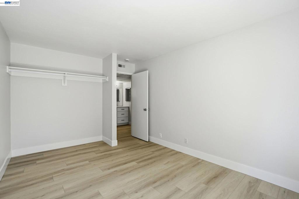 460 N Civic Dr 106 Property Photo 23