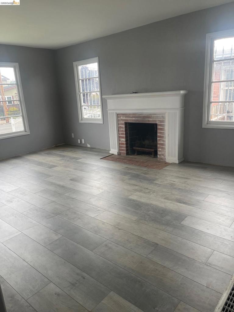 1626 104th Ave Property Photo 2