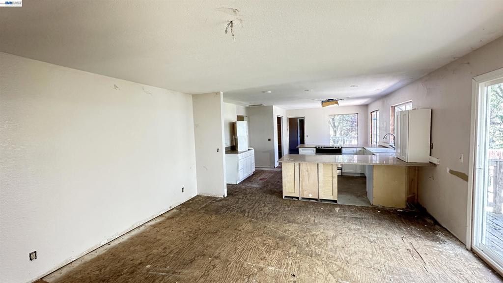 2633 Glen Ct Property Photo 3