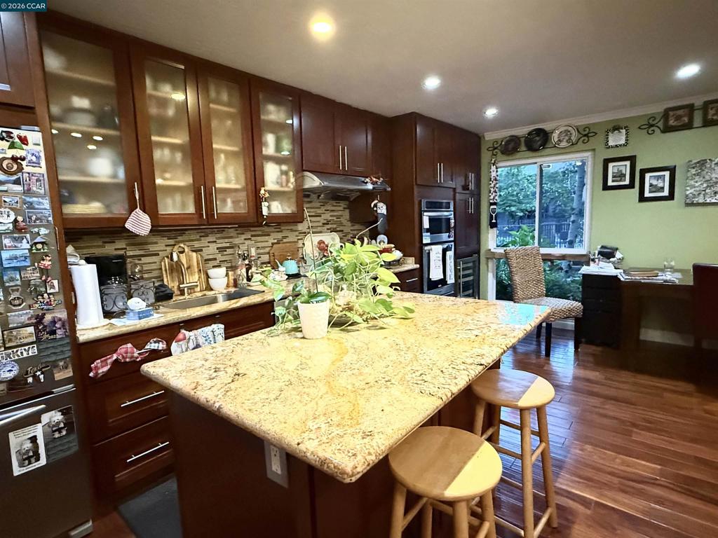 1036 Oak Grove Rd 105 Property Photo 3