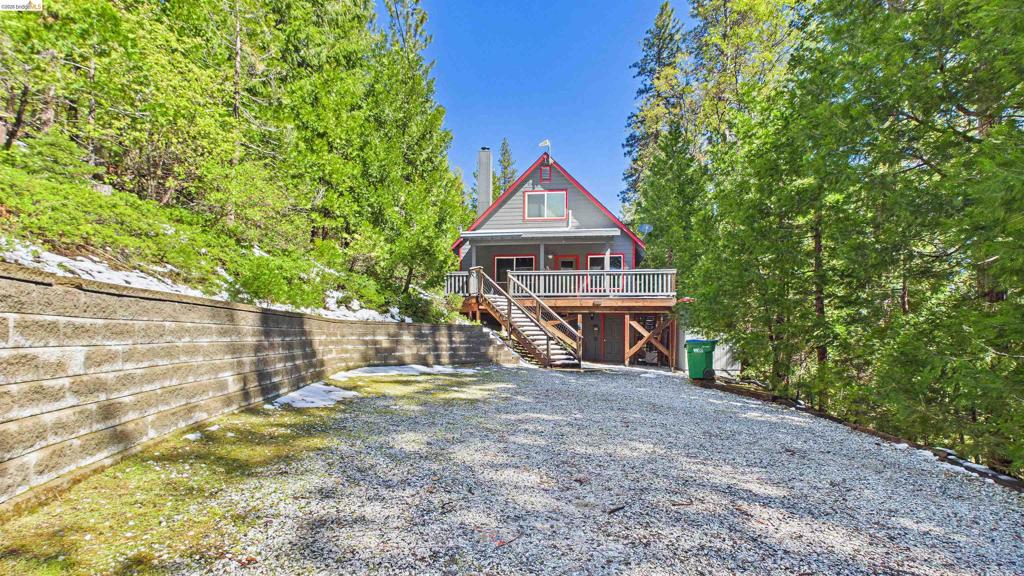 26570 Crystal Road Property Photo 4
