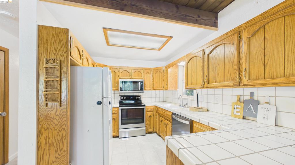 26570 Crystal Road Property Photo 12