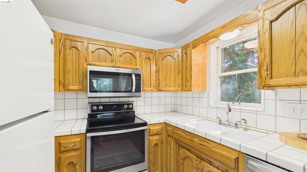 26570 Crystal Road Property Photo 13