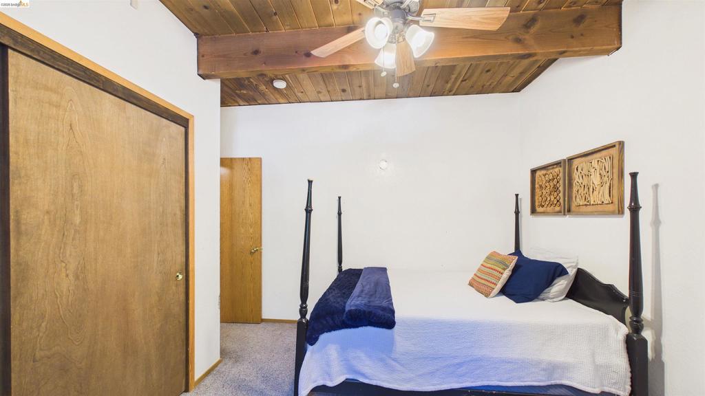 26570 Crystal Road Property Photo 14