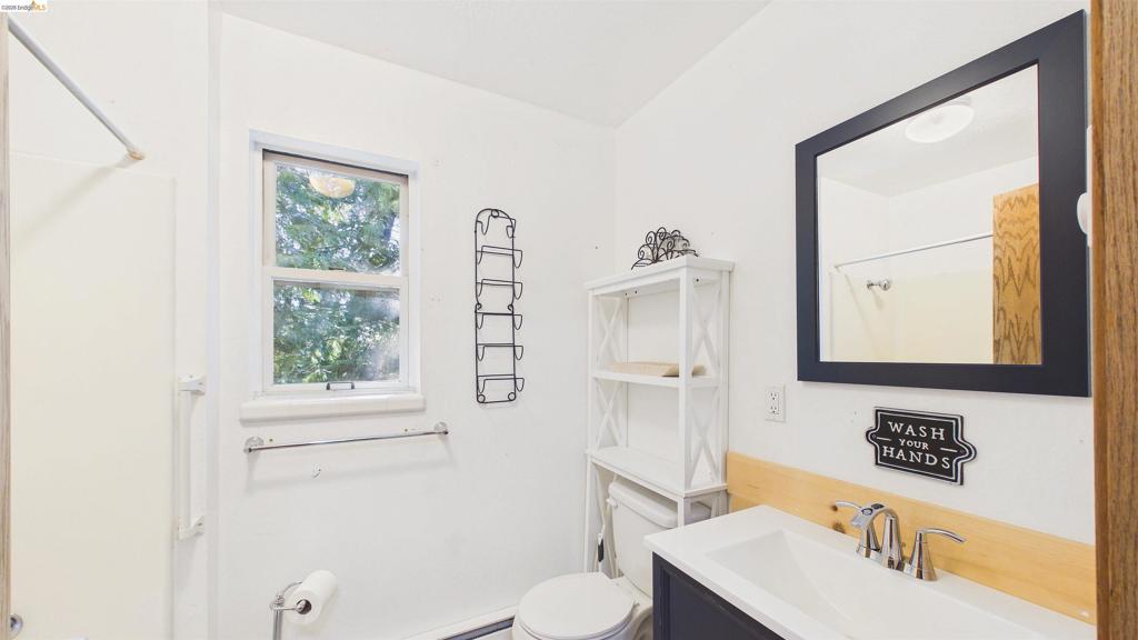 26570 Crystal Road Property Photo 16