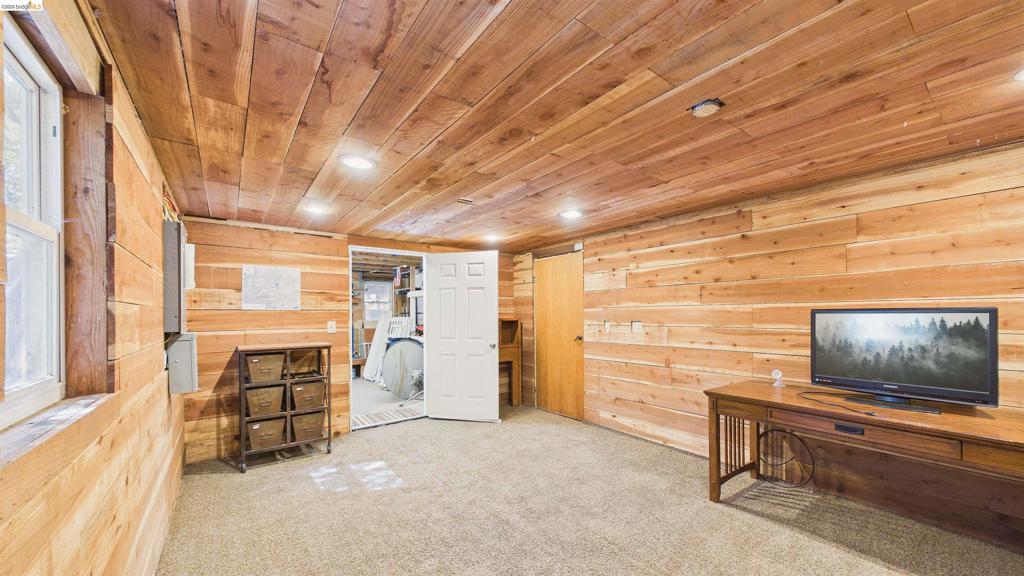 26570 Crystal Road Property Photo 28