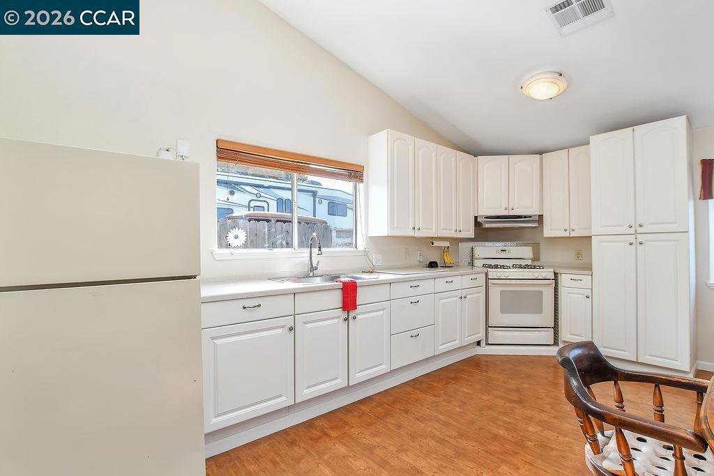 140 Raye Ave Property Photo 15