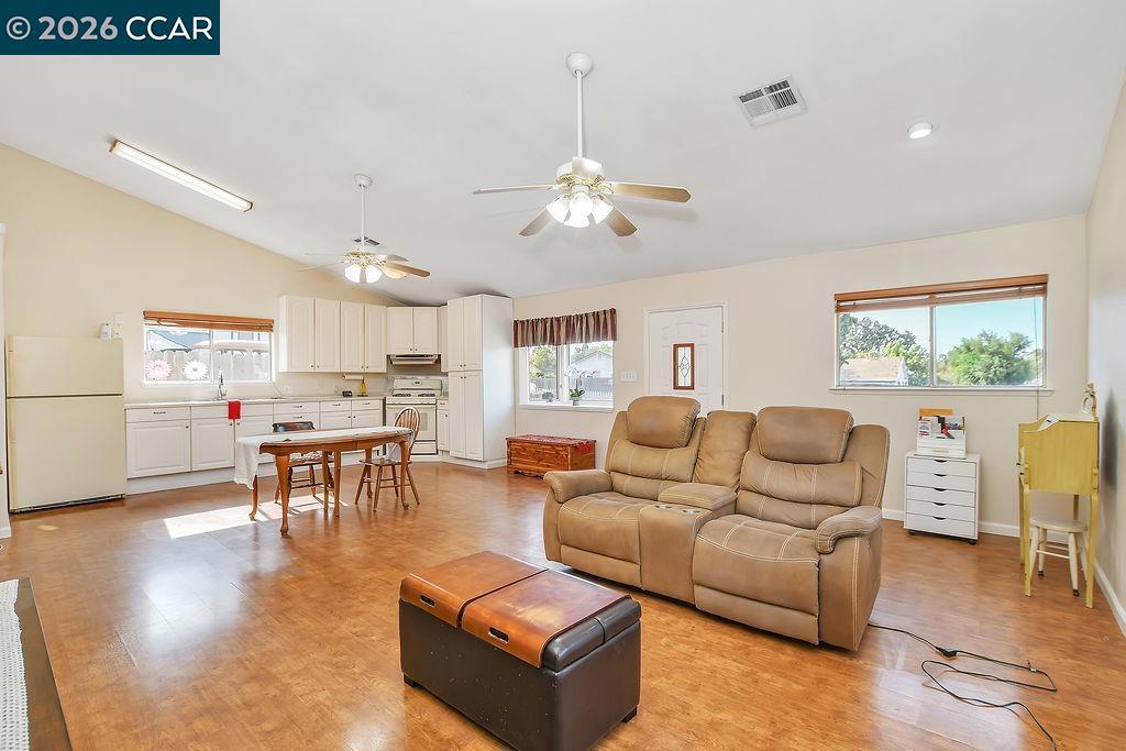 140 Raye Ave Property Photo 18