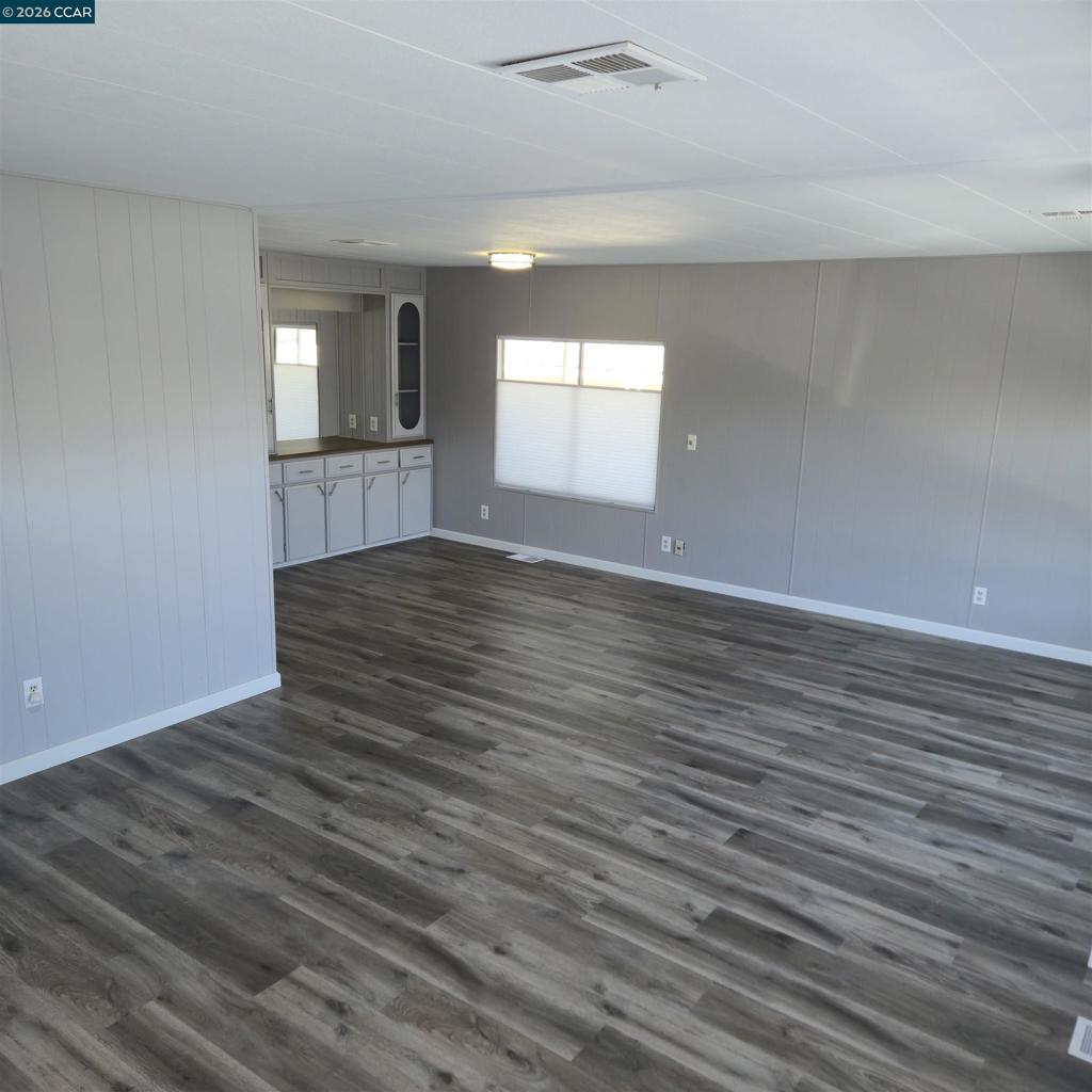 16401 San Pablo Ave Property Photo 3
