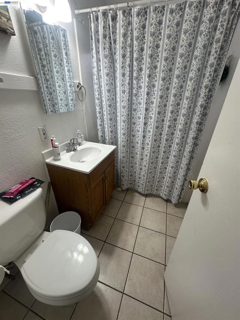 1105 Appian Ln Property Photo 6
