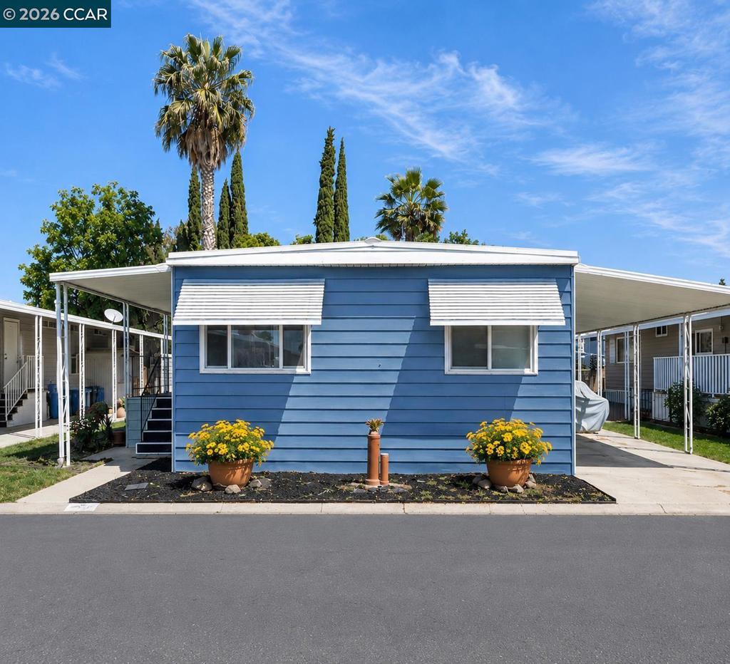 2322 Dalis Dr Property Photo 1
