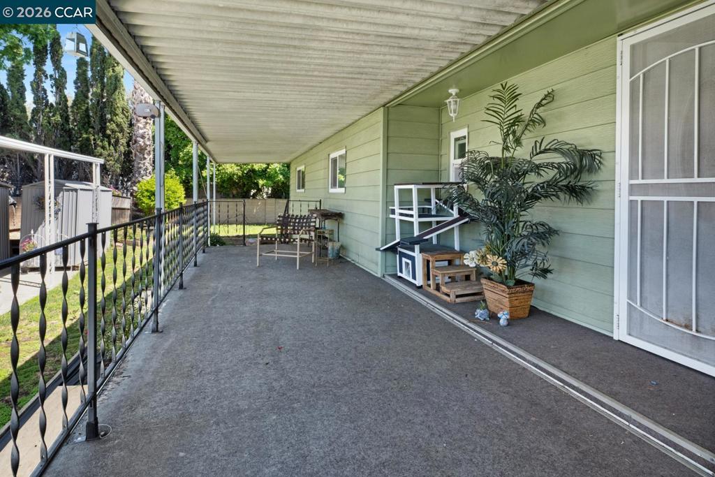 2322 Dalis Dr Property Photo 4