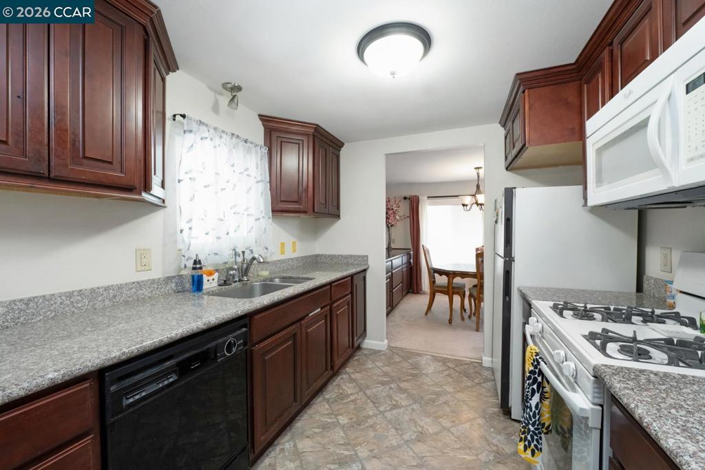 2322 Dalis Dr Property Photo 11