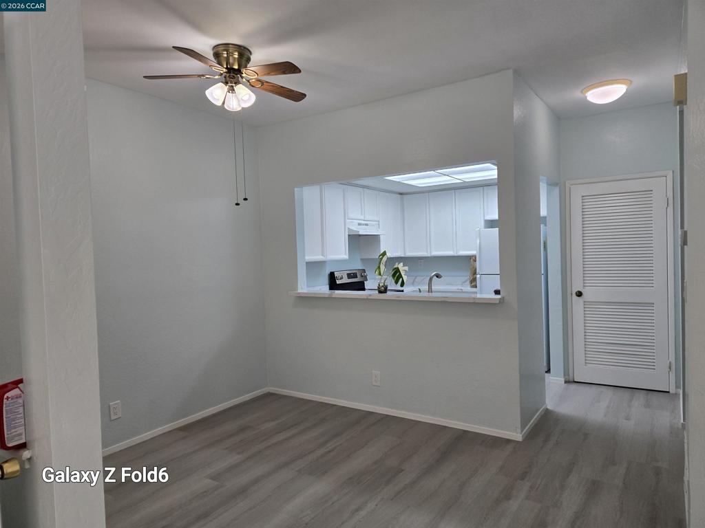 2753 East Ct Property Photo 7