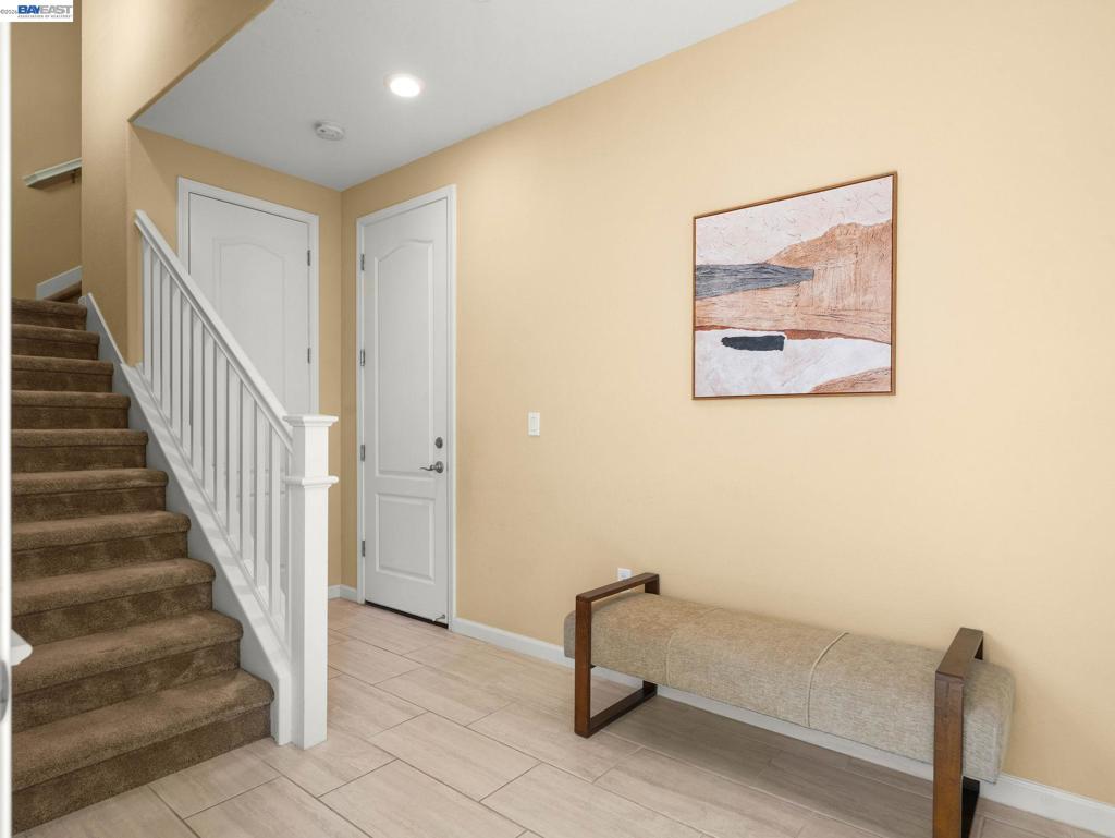 7045 Coombsville Loop Property Photo 4