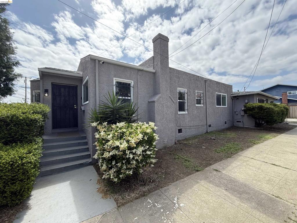 2963 62nd Property Photo 1