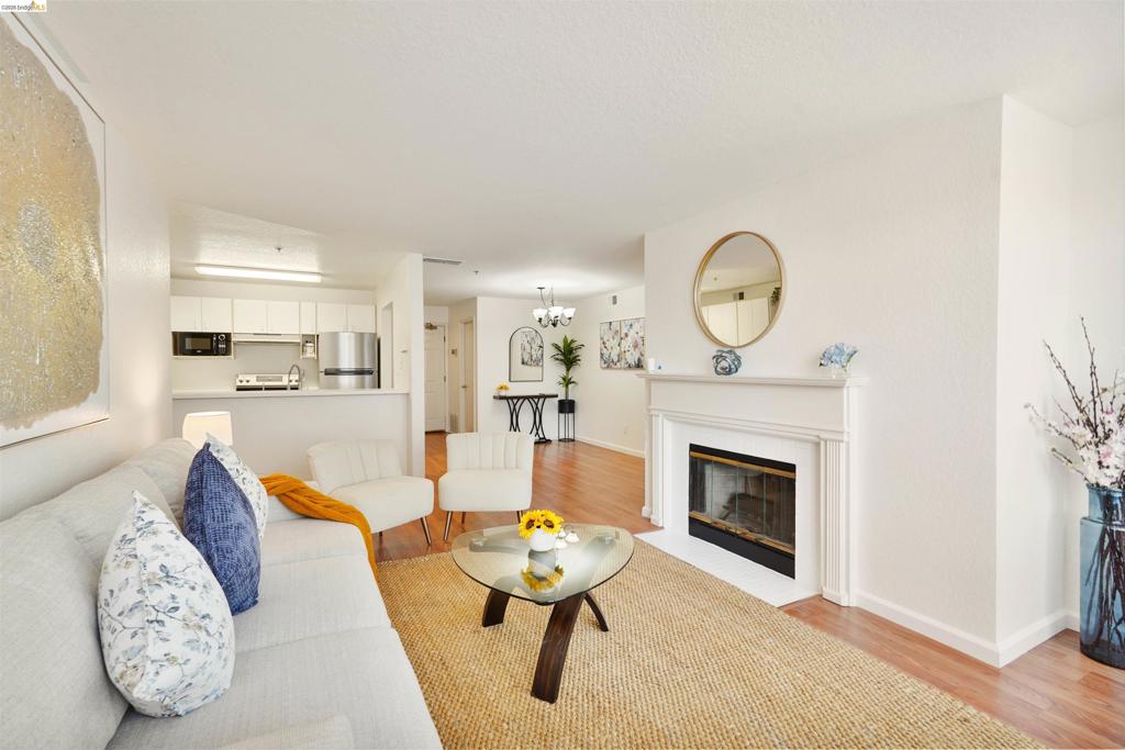 535 Pierce St 3301 Property Photo 8