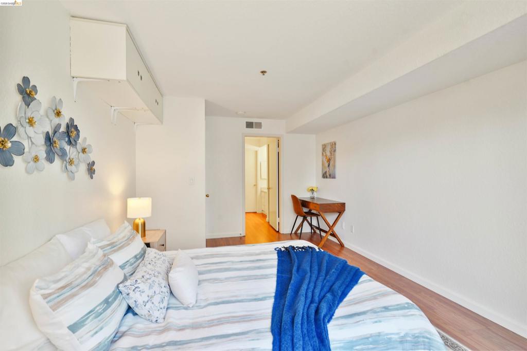 535 Pierce St 3301 Property Photo 11