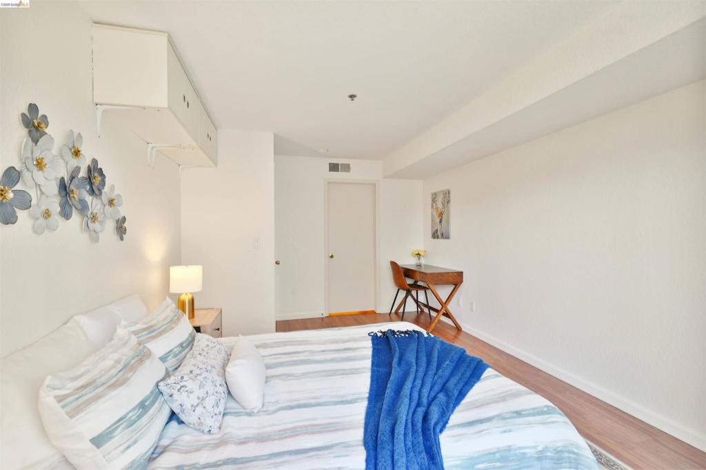 535 Pierce St 3301 Property Photo 19