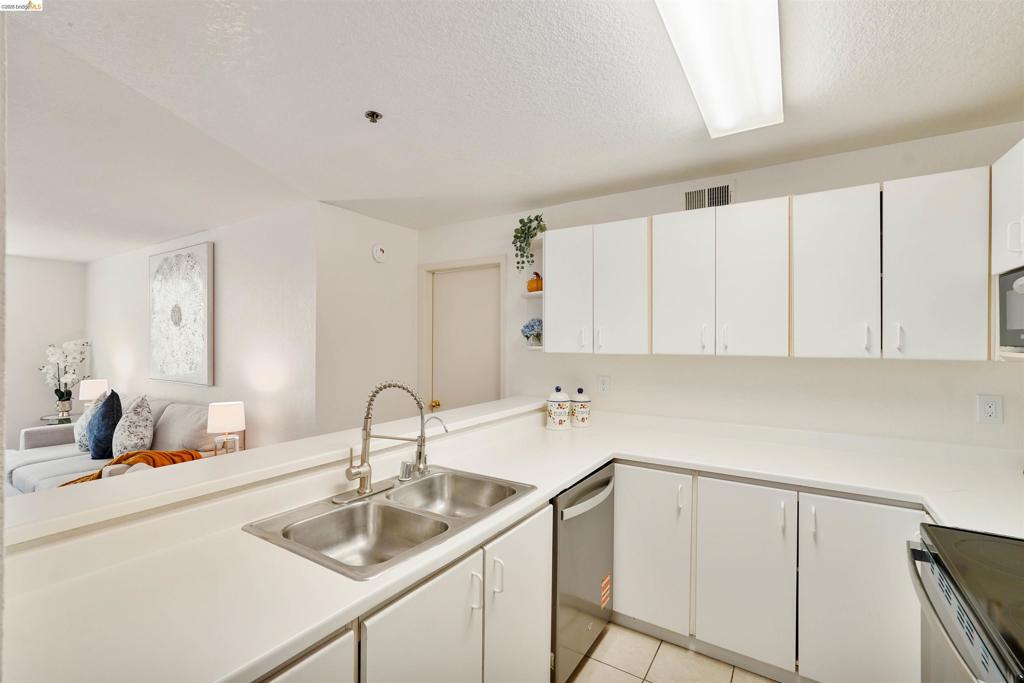 535 Pierce St 3301 Property Photo 36