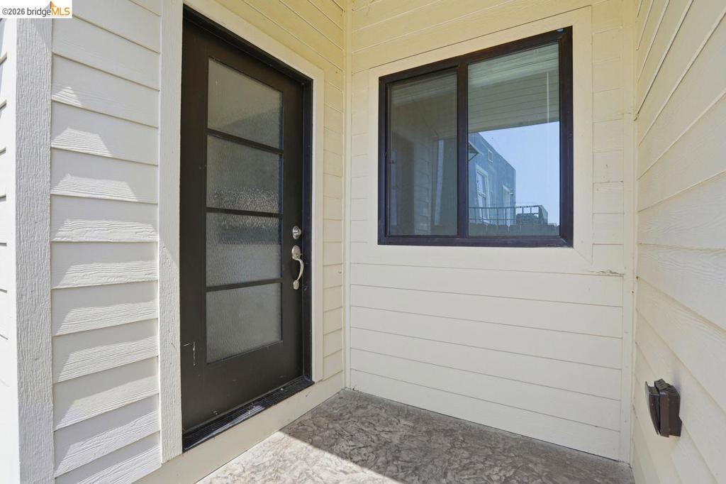 2469 Potter St Property Photo 3